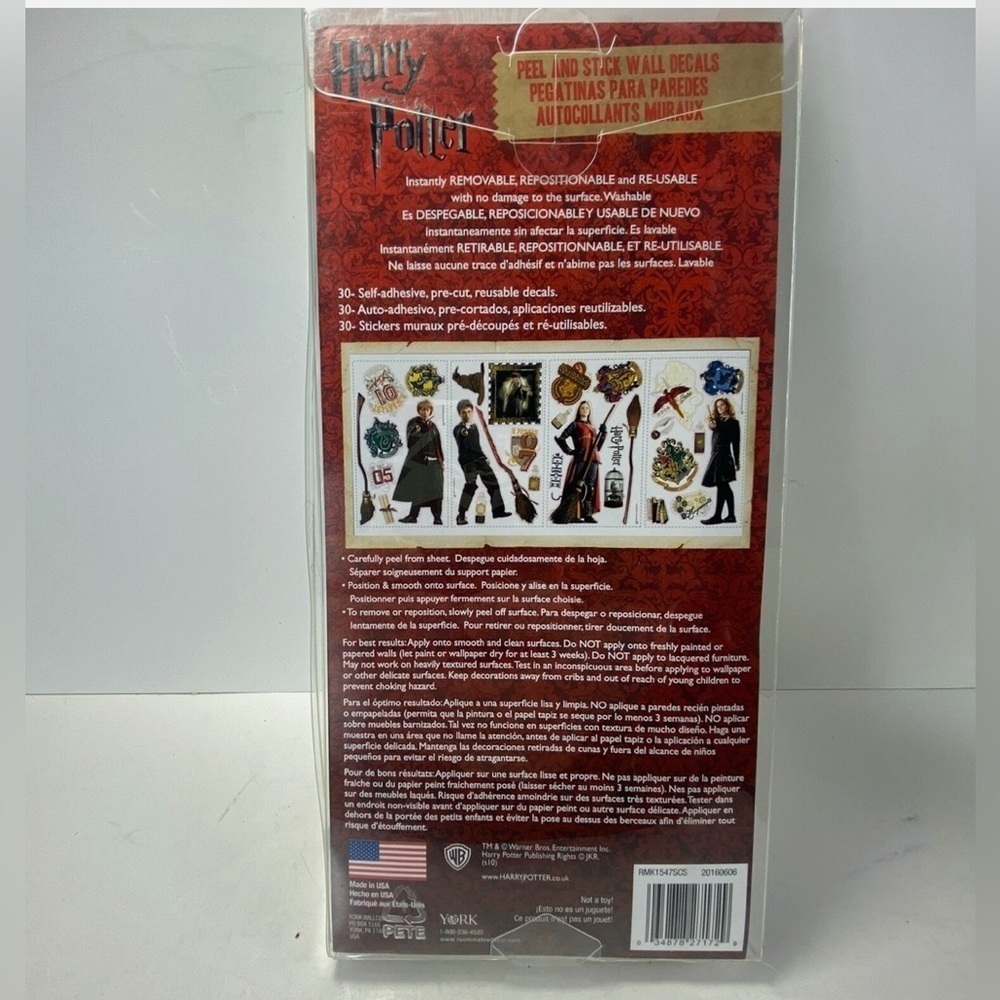 Harry Potter Peel/Stick , Set of 30 Wall Decals Harry Potter Peel/Stick New - Picture 2 of 3